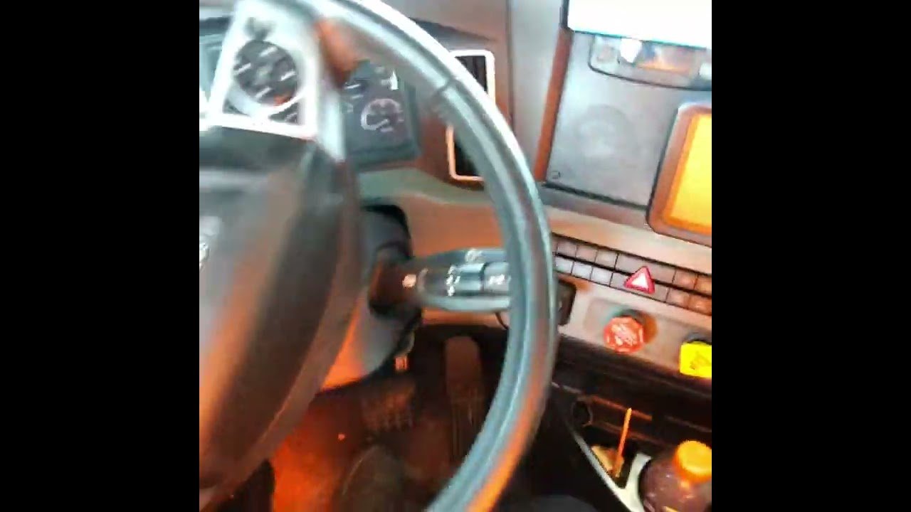 The smoothest trucker in America! Most men can only dream about being this good at trucking