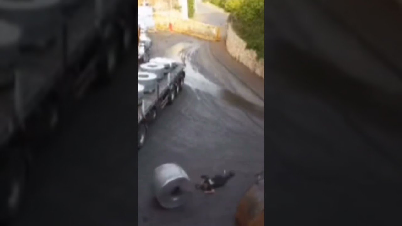 This Trucker should try 2 straps next time. What did this driver do wrong? Could he have prevented?