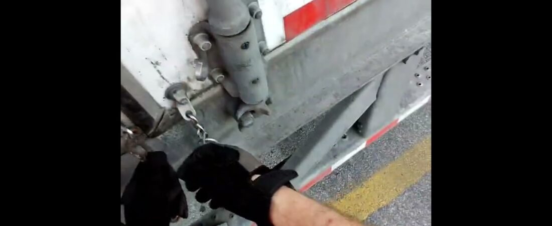 Trucker Discovers MASSIVE DOT VIOLATION that could shut him down for good. What would you do?