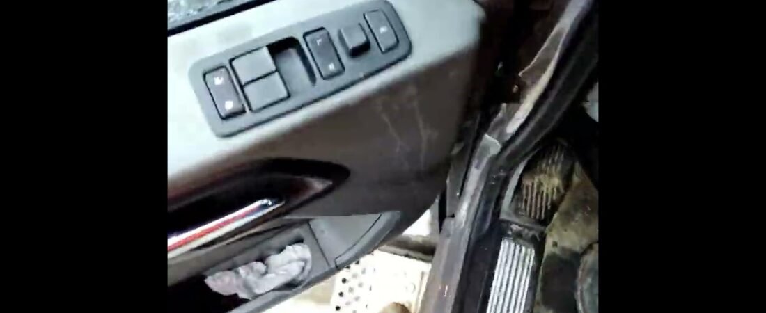 Trucker Records Himself Recording Himself to show viewers how his cameras work. It’s easy and legal!