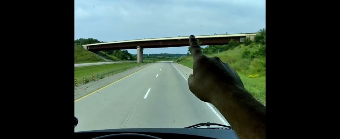 Trucker Spots People, doing people things.. What does it look like they are doing to you?
