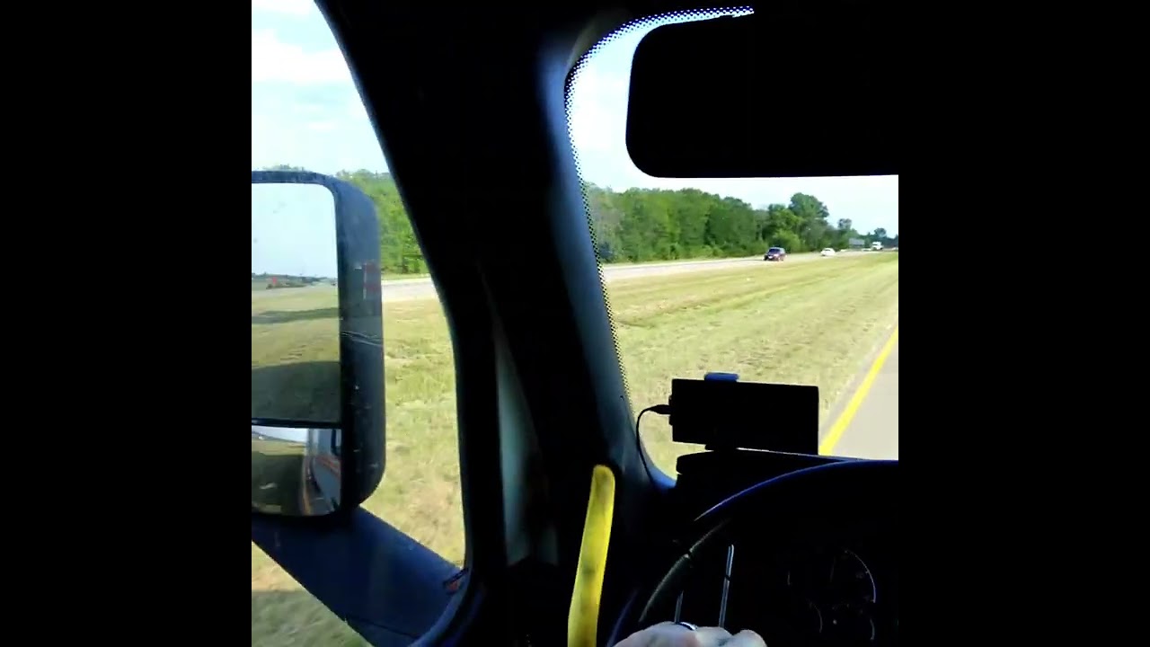 Trucker sings 45MPH Song to all of the haters out here on the highway. This one’s for you Karen.