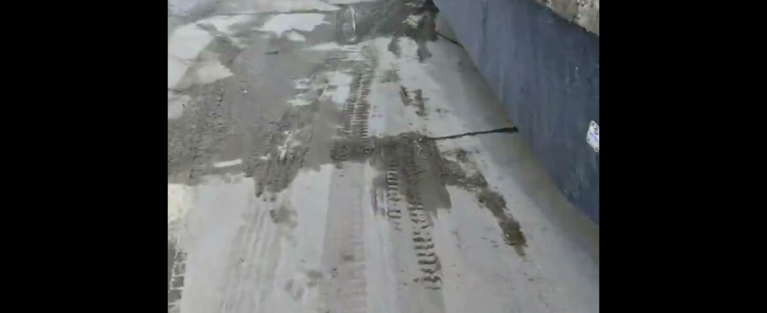 Trucker uses Stinger in the rain and has to quickly run away before tragedy.