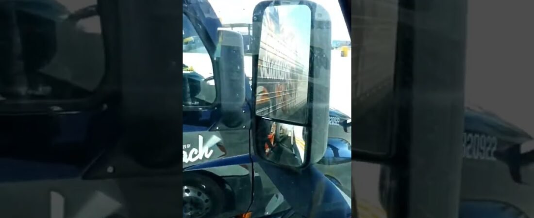 Trucker uses his NEW ANTI-SMUGGLER Device on a criminal robbing his Semi trailer at the truck stop.