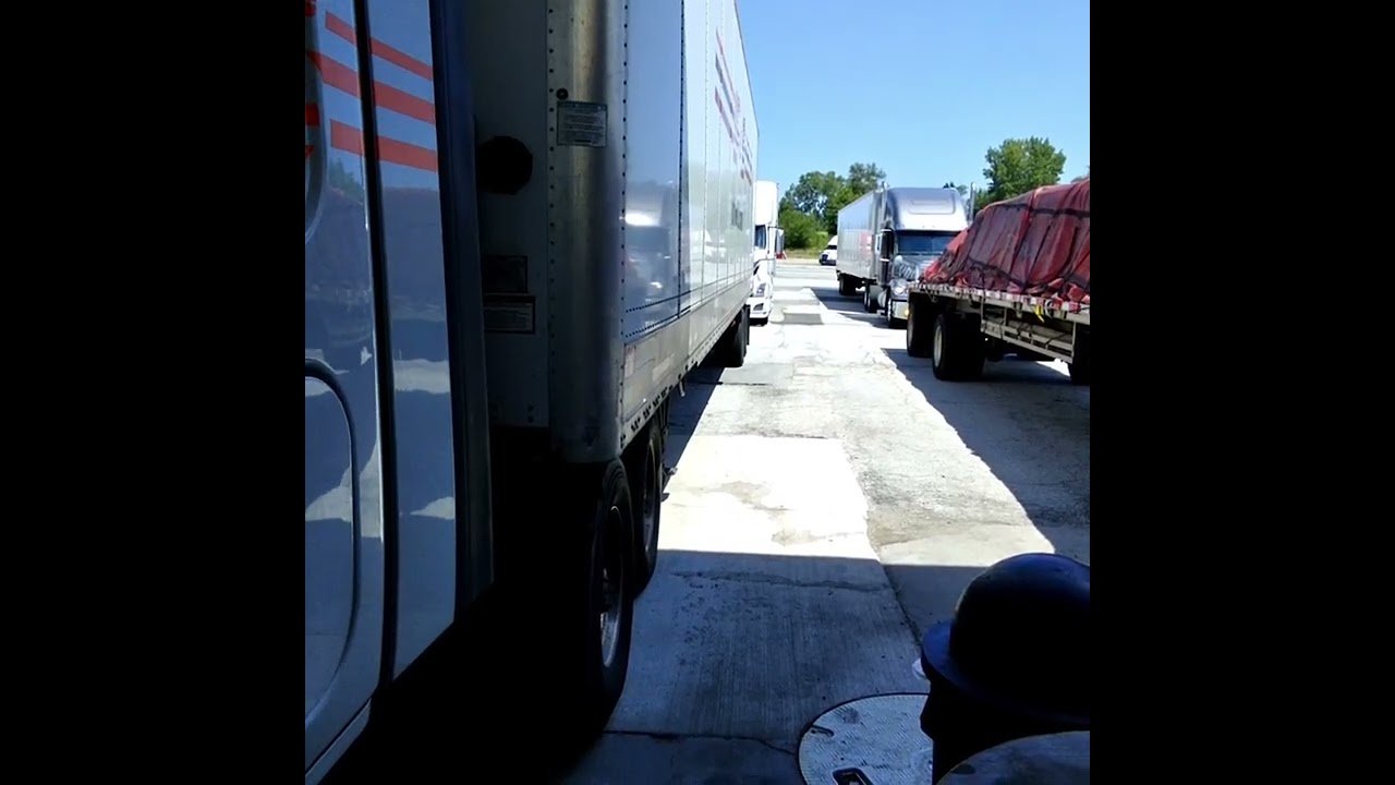 Truckers intimidating other truckers? You won’t win. I’ll just take a nap. What would you do?