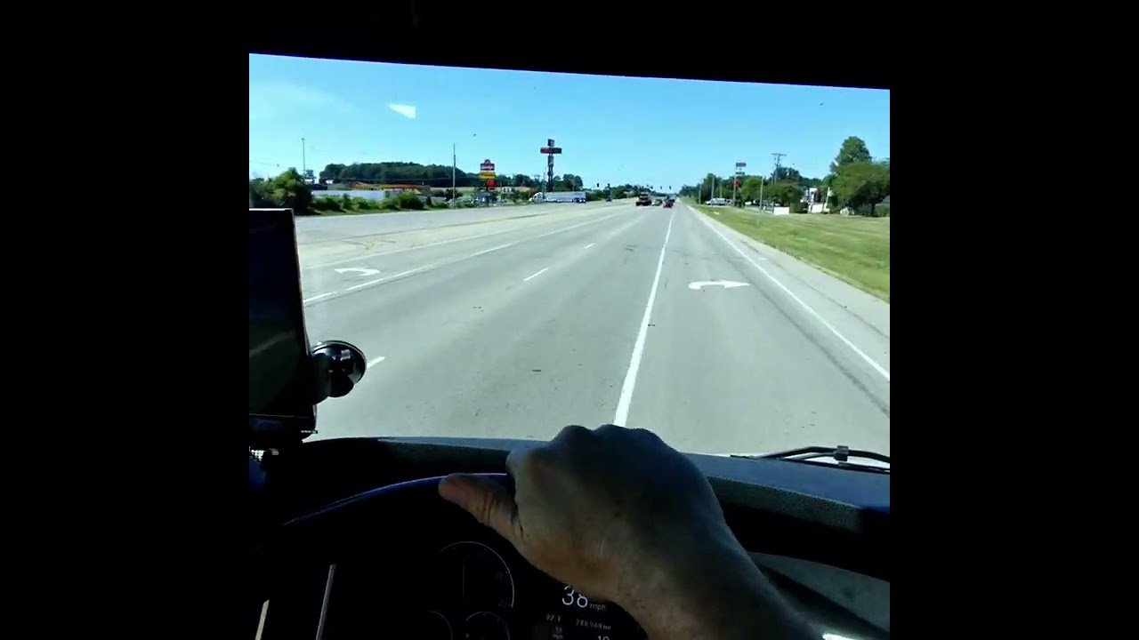 Wendy’s or Taco Bell? That’s easy. Truckers know what truckers like and this truck driver chose!