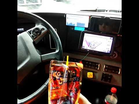 What Truckers Do When YOU aren’t looking. Is this you too? Is this everyone?