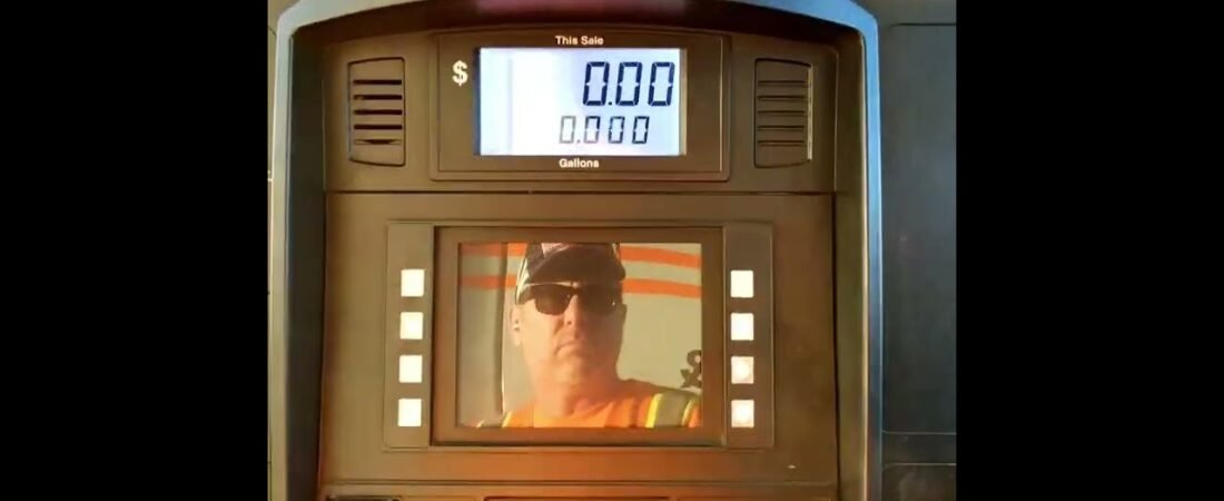 Where did the thingy go? The thingy is missing! This fuel pump is broken! DOT VIOLATION!