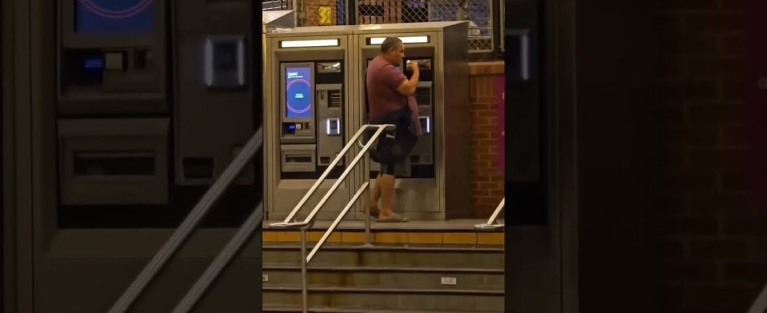 YOU’LL NEVER GUESS WHAT THIS TRUCK DRIVER IS DOING BUT YOU CAN TRY.