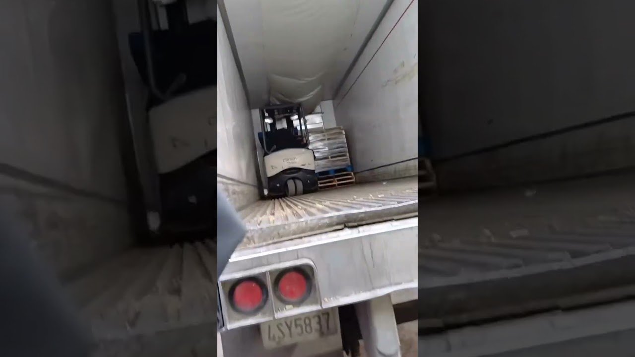 You’ll NEVER guess how this happened. No Dock Plate? No Jack Stand? or… Trucking Nightare!