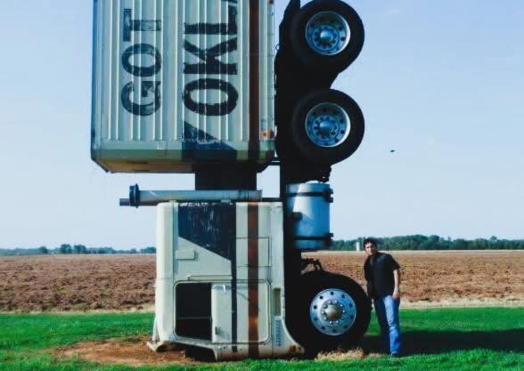 Defying gravity like a true trucking legend! 🚛💪😎 #OTR