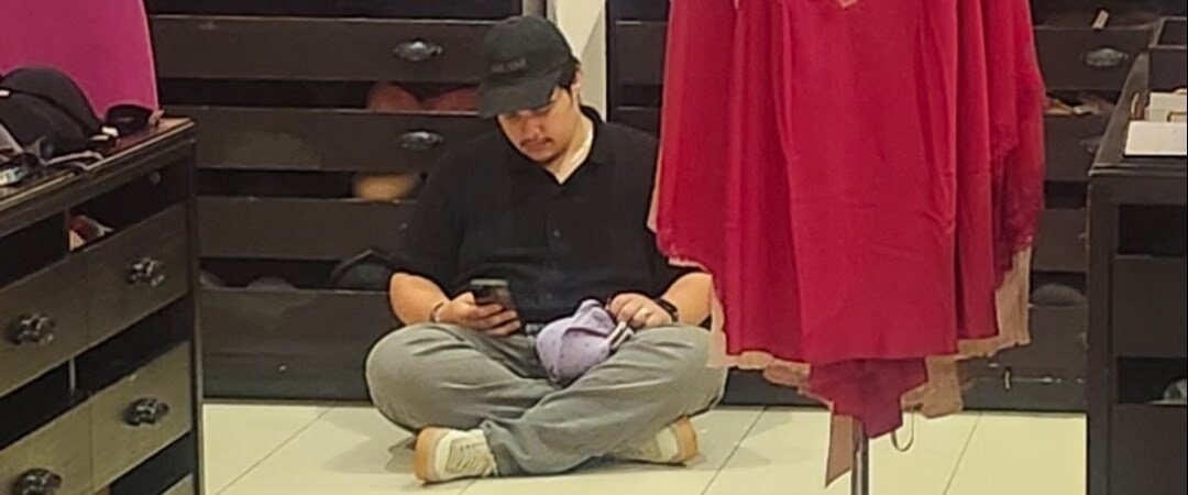HOW DARE YOU BE BORED IN A GLORIOUS PLACE LIKE #VictoriaSecret! Shame on the mess!