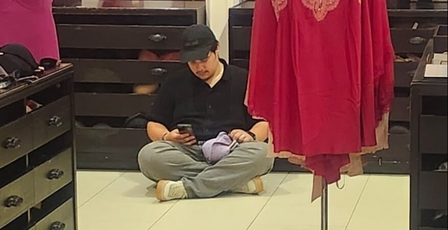 HOW DARE YOU BE BORED IN A GLORIOUS PLACE LIKE #VictoriaSecret! Shame on the mess!