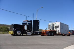 Rig photo — Peterbilt 389 — Highway style done right