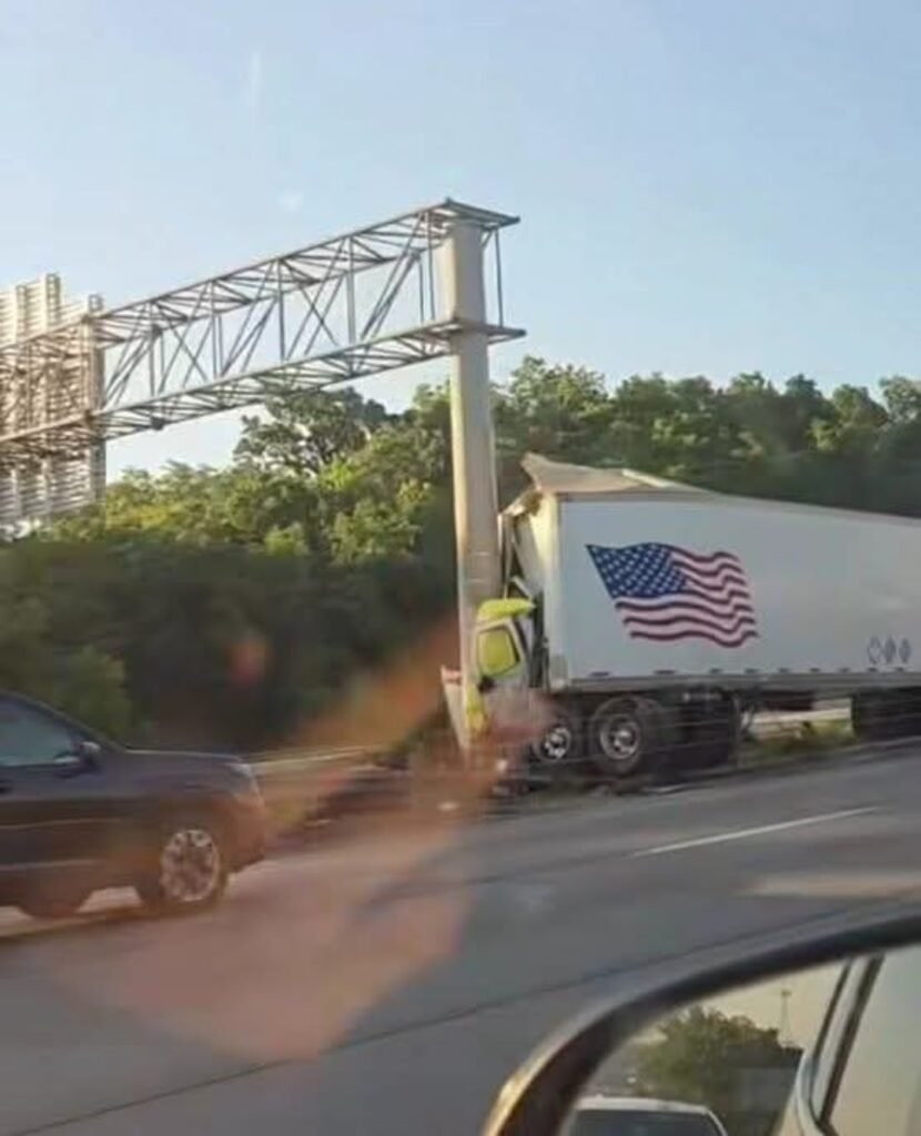 Texting and trucking don't mix.