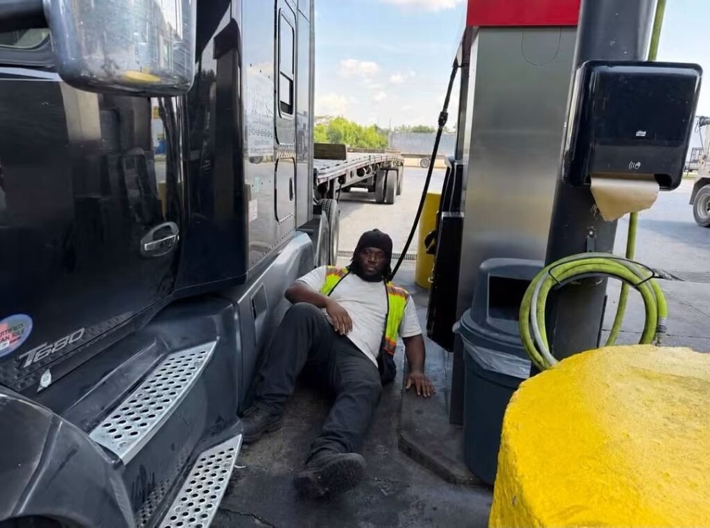 That is the coolest Trucker pose I've ever seen!