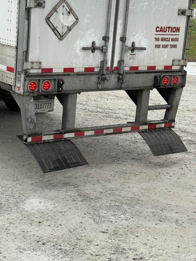 They even put flip flops on the trailer!