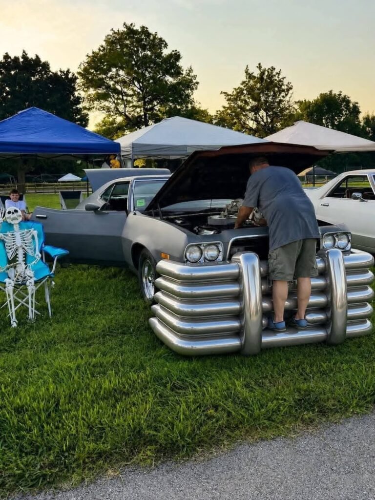 This trucker definitely has a problem separating work and play!