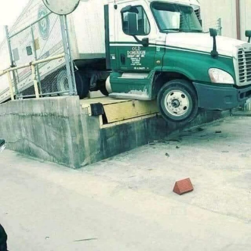 When the dock says “nope” 🚛💥