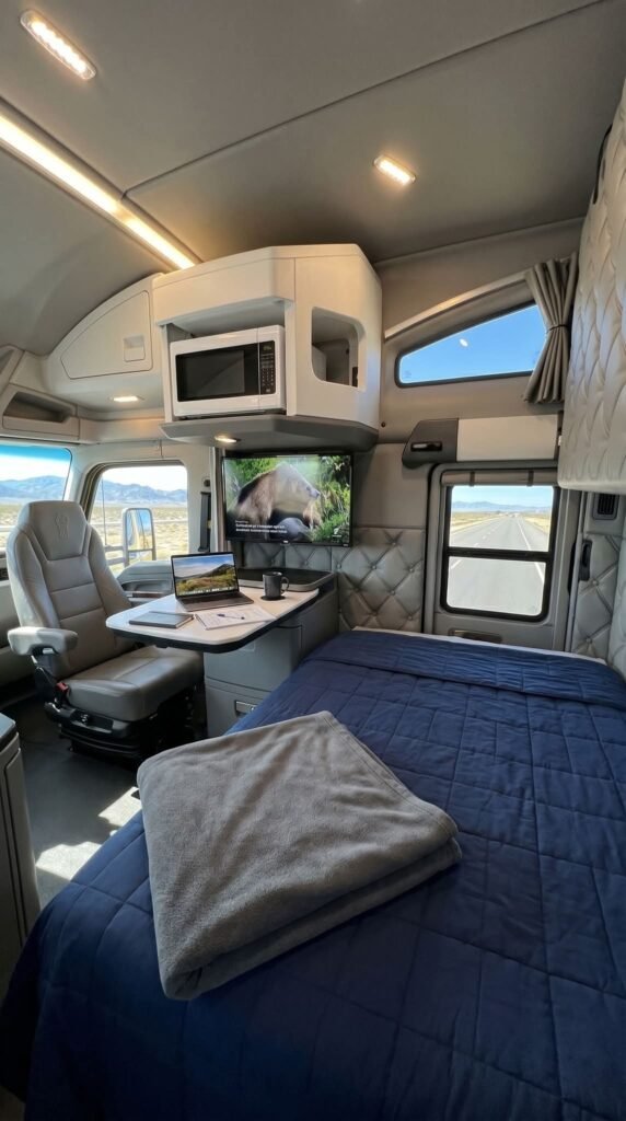Yeah, thats truckin'! And on the other side of those windows is my restroom....